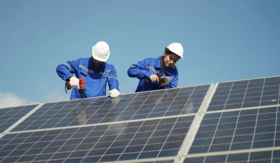 Die Bedeutung der Fachkraft für Solartechnik in der Energiewende